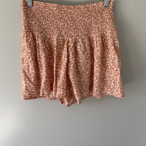 Aerie 2 Piece Smocked Floral Tube Top and Shorts Set - Picture 1 of 5